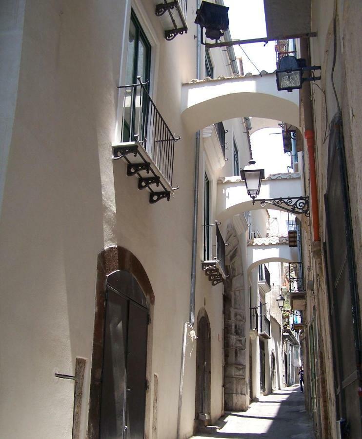 Anchor And Rose Apartment Salerno Exterior photo